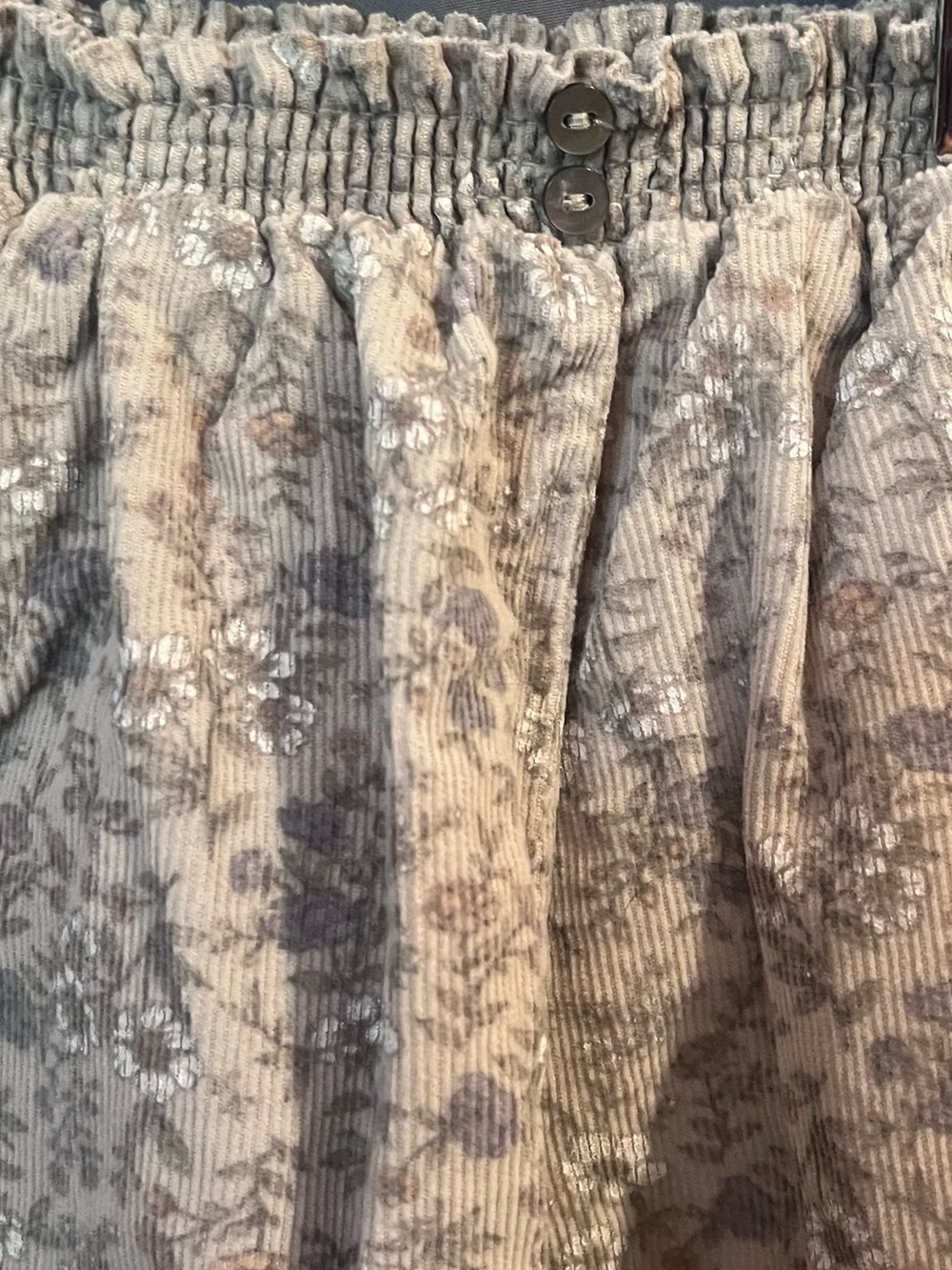Floral Patterned Pants - Picture 4 of 4